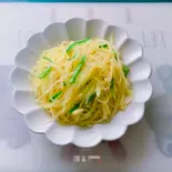 ジゃがいも千切り炒め    (炒土豆丝)（中华料理 美中味）