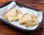 チーズナン(Cheese Naan)（インド食堂 ふたば）