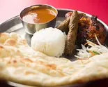 #5 タンドリーミックスセット 1Curry + Salad + Tandoori chiken + Sheek kabab + Nan or Rice（インド料理マハラジャ ボンベイカフェ晴海店）
