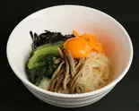 野菜ビビンバ야채비빔밥（マニマニチキン）