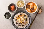 ユッケジャンスープと選べる韓国美人粥セット（韓国美人 薬膳粥 ハンミンチュク＆トッポギ 上戸田4丁目店）