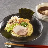 こってり背脂魚介豚骨の極太つけ麺(麺200g)(魚介と豚骨のWスープが決め手! つけ麺 総本山 無双 上目黒店)