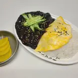 ジャージャー飯짜장밥 (たくあん付き) Minced Pork rice(With Pickled White Radish)（焼肉韓国料理 東大門）