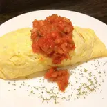 卵たっぷりオムライス～自家製トマトソースがけ～（Dining＆Bar PRIMAVERA）