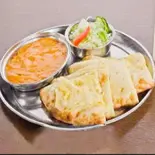 チーズナンセットCheese Naan Set(インド料理 QUEEN GARDEN)