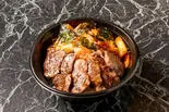 にんにくスタミナハラミ丼100g（焼肉極本店）