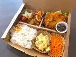 麹漬けむね肉のチキンフライ+副菜4品(ご飯付き)(ALUCK)