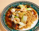 五目かた焼きそば(五目炸面)（萬来仙閣）