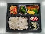 魚弁当(日替わり)（こみゅにてぃかふぇ和）