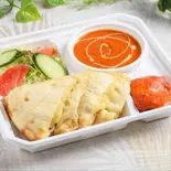 チーズナン弁当 Cheese nan bento（カトリのカレー屋さん）