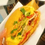 スペシャルバインミー( bánh mì đặc biệt sài gòn )（SHINSEKAIYAKINIKU）