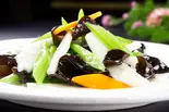 セロリと山芋の塩炒め（本格中華料理 永利 六本木店）
