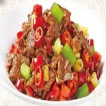 牛肉の唐辛子炒め 辣炒牛肉（台湾料理 金彩）