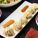 モモ(蒸し餃子)(ネパール餃子)[MO:MO NEPALI STYLE DUMPLING]（ASIAN DINING BARSHA）