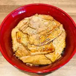 うな丼梅+豚丼並盛（大衆鰻 弁天屋）