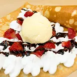クラッシュいちごチョコアイスくれーぷ（くれーぷくれーぷ）