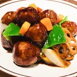 黑酢肉团子（萬来仙閣）