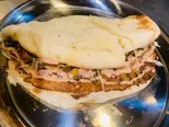 チキンカバブチーズナンサンド Chicken kabab Cheese Naan Sando（ニューマリカ 糀谷店）