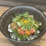 海鮮ユッケ丼（ごとう商店）