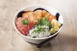 サーモンネギトロ丼（魚や一丁 新宿三光町店）