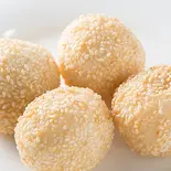 ゴマ団子(3個入り)(中華料理 嘉楽飯店 荻窪店)