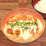 かつ玉チーズかつ丼サラダセット（元祖 変わりかつ丼・親子丼 祭太鼓 大阪駅前第2ビル店）