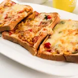 トーストピザ Toasted pizza（スパイスHUB 市ヶ谷）