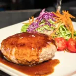 鉄板焼きハンバーグ～デミグラスソース～（鉄板焼きバル ぼんのてい）