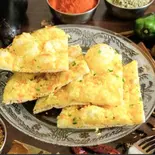 ガーリックナン Garlic Naan（バッティ）