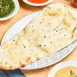 ガーリックナン Garlic Naan（インドアジアン料理＆バー SUNRISE）