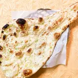 ガーリックナン Garlic Naan（INDIAN NEPALI RESTAURANT ＆ BAR THE OASIS CAFE）