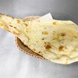 ガーリックナン Garlic Naan（インド アジアン ダイニング プルニマ）