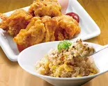 12【ガッツリ満腹】鉄板玉子チャーハン【中】+からあげ（丸源ラーメン福岡馬出店）