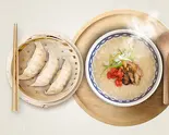 「豚の蒸し餃子」+ 史上一番ポカポカになる粥「薬膳麻油鶏粥」 セット（3米3下北沢店-お粥と点心専門店）