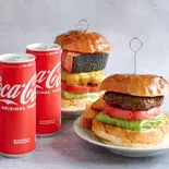 【お得】カンキバーガー&てりやきバーガー&フライドポテト&コカ・コーラ2本(9 Hamburger & Dining Bar)