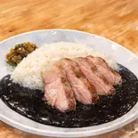 柔らかポークステーキ黒カレー（アグー専門店 白いとんかつ 花ひらく 四ツ橋店）