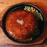 HEE-HAW名物！家庭の味のジャンボハンバーグ（HEE-HAW）