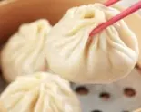 极品小籠包 (4個)。(中国流ピリ辛しゃぶしゃぶ 冒牌火锅菜)