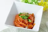 サーモンユッケ（具だくさん豚汁 まんぷく豚兵衛）