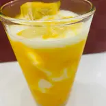 大人気マンゴーラッシー mango lassi(インドネパール料理ROYAL EVEREST CAFE&BAR)