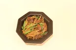 レバーとにんにくの芽炒め【豚肝炒蒜薹】(川味苑 (センミエン))