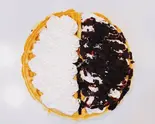 ココアビスケット＆チョコレートソース＆ミルククリーム（ワッフルパラダイスMIYAKO 用賀店）