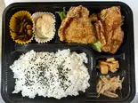 宮崎地鶏のチキン南蛮弁当（元祖西成ホルモン天婦羅48）