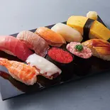 〈限定数量〉本鮪中とろ入りまかない盛（小僧寿し 代田店）