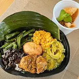 バナナの葉っぱに乗ったカレー&ライス(Chef Mama)