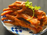辛味醤油煮鶏の足 (4個)/辣卤鸡爪 (4个)（楽山楽・甘皮鴨専門店）