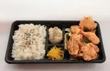 【弁当】大分名物とりてん弁当 かぼすぽんず付き 【並】(ジョニーのからあげ 松屋町店)