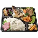 C定食(野菜炒め+鯖の塩焼き)（デリバリーレスト広島三篠店）