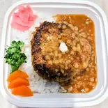 ハンバーグ丼(みそ汁、サラダ付き)（ご○□(ご・えん・ばこ)）