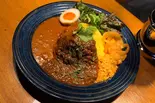 DXあいがけマキオカリー（三軒茶屋カリガリマキオカリー【神田カレーグランプリ優勝のカリガリカレー】）
